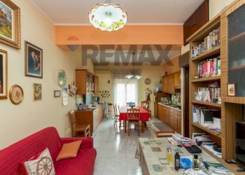 Sala da pranzo - Appartamento Via Del Frantoio
 
13, Catania - foto 25
