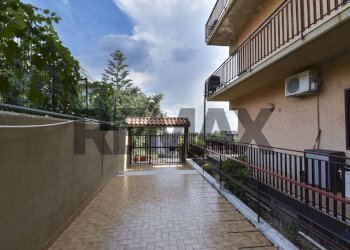 Terrazza - Three-room apartment Via Lorenzo Bufali
 
2, Belpasso - photo 28