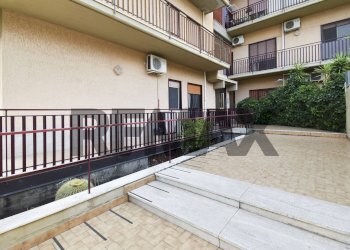 Terrazza - Three-room apartment Via Lorenzo Bufali
 
2, Belpasso - photo 33