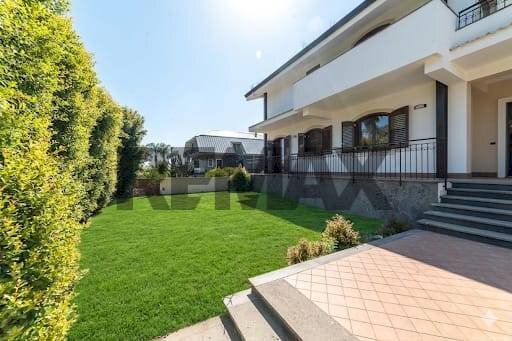 Giardino - Villa Via Giovanni Pascoli
 
19, Aci Sant'Antonio - foto 2