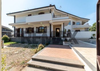 Casa all\'aperto - Villa Via Giovanni Pascoli
 
19, Aci Sant'Antonio - photo 1