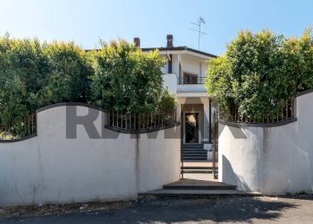 Casa all\'aperto - Villa Via Giovanni Pascoli
 
19, Aci Sant'Antonio - photo 4