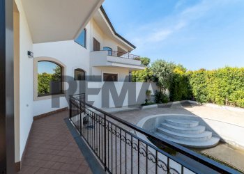 Terrazza - Villa Via Giovanni Pascoli
 
19, Aci Sant'Antonio - photo 11