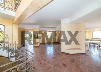 Ricezione / Lobby - Villa Via Giovanni Pascoli
 
19, Aci Sant'Antonio - photo 36