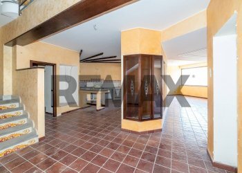 Hall / corridoio - Villa Via Giovanni Pascoli
 
19, Aci Sant'Antonio - photo 45