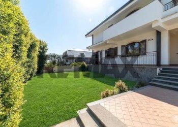 Giardino - Villa Via Giovanni Pascoli
 
19, Aci Sant'Antonio - photo 2
