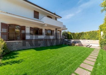Casa all\'aperto - Villa Via Giovanni Pascoli
 
19, Aci Sant'Antonio - photo 4