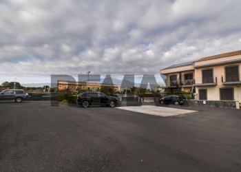 Edificio all\'aperto - Four-room apartment Via Giuseppe Alizzi
 
8, Riposto - photo 5