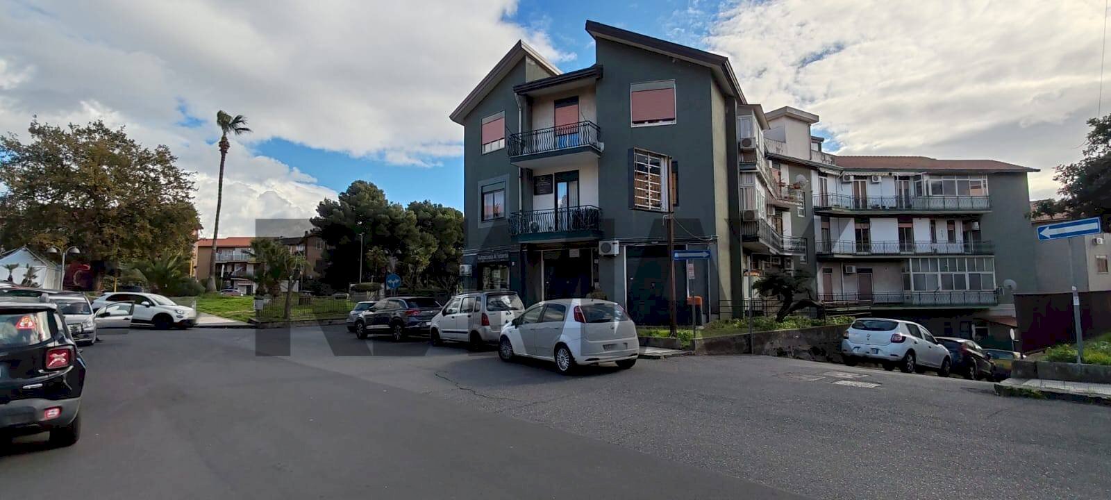 Edificio all\'aperto - Four-room apartment Piazza Dante Alighieri
6, Mascalucia - photo 3