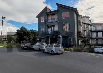 Edificio all\'aperto - Four-room apartment Piazza Dante Alighieri
6, Mascalucia - photo 3