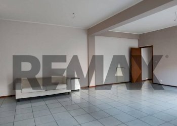 Soggiorno - Four-room apartment Piazza Dante Alighieri
6, Mascalucia - photo 6