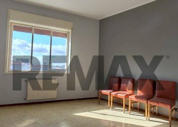 Soggiorno - Four-room apartment Piazza Dante Alighieri
6, Mascalucia - photo 12