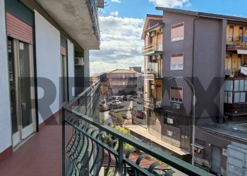Balcone - Four-room apartment Piazza Dante Alighieri
6, Mascalucia - photo 16