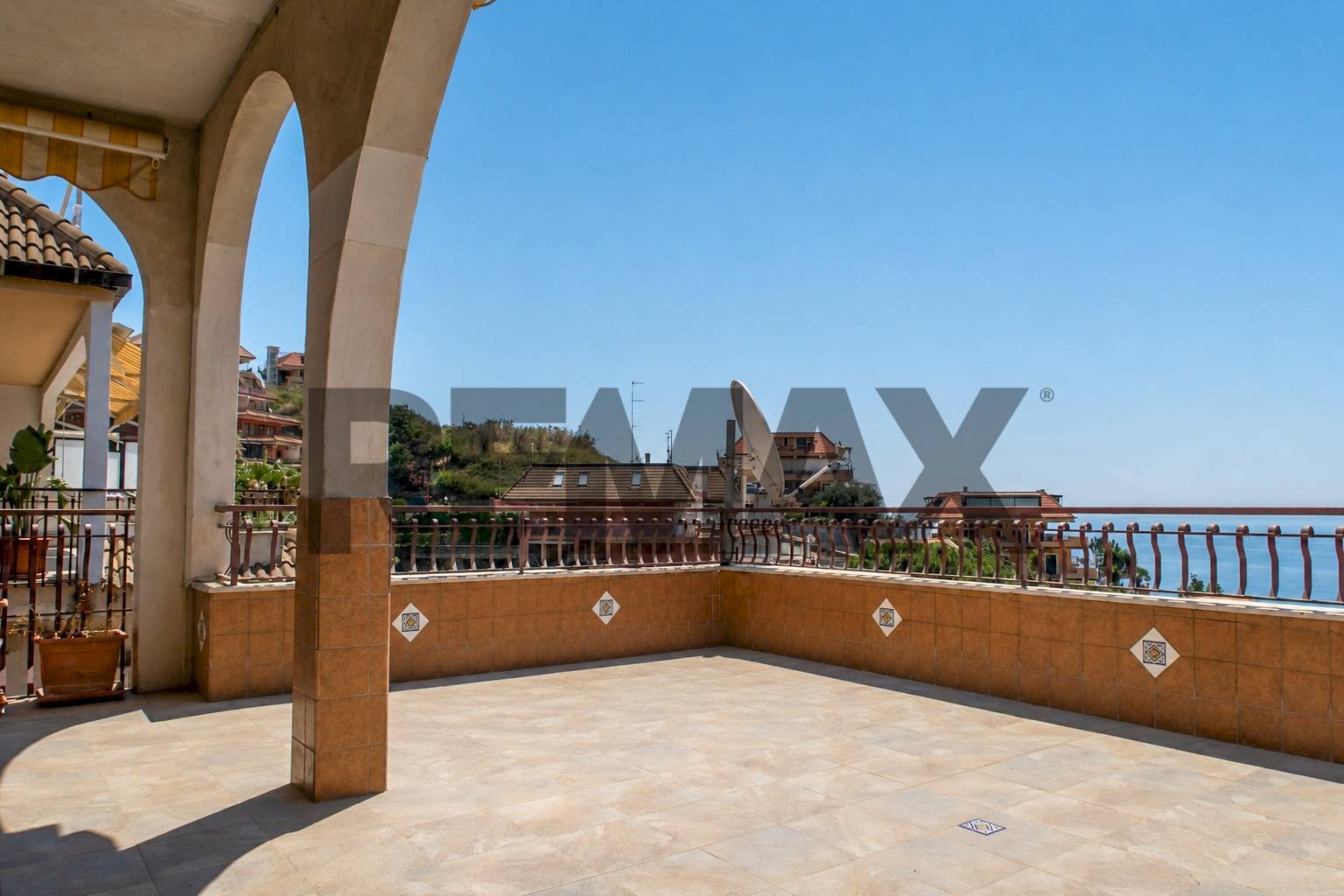 Terrazza - Three-room apartment Contrada Silemi
 
4/6, Letojanni - photo 1