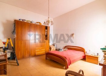 Camera / camera da letto - Four-room apartment Via Emanuele Bellia
 
116, Paterno - photo 11
