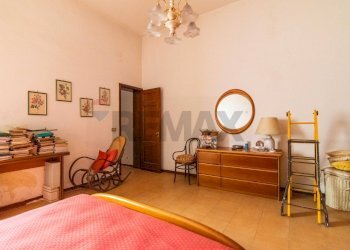 Camera / camera da letto - Four-room apartment Via Emanuele Bellia
 
116, Paterno - photo 13