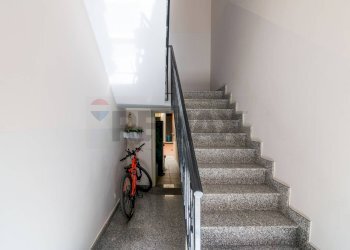 Scale - Four-room apartment Via Emanuele Bellia
 
116, Paterno - photo 29