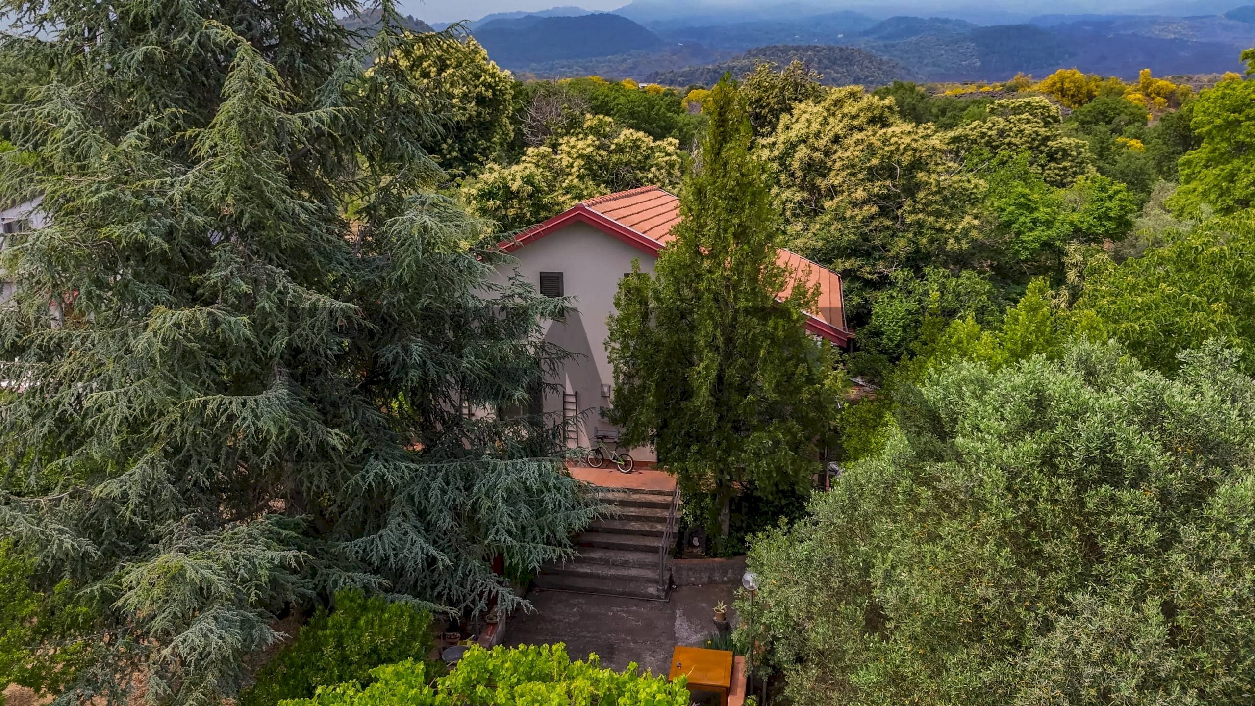 Giardino - Villa Contrada San Leo
 
6, Belpasso - photo 1