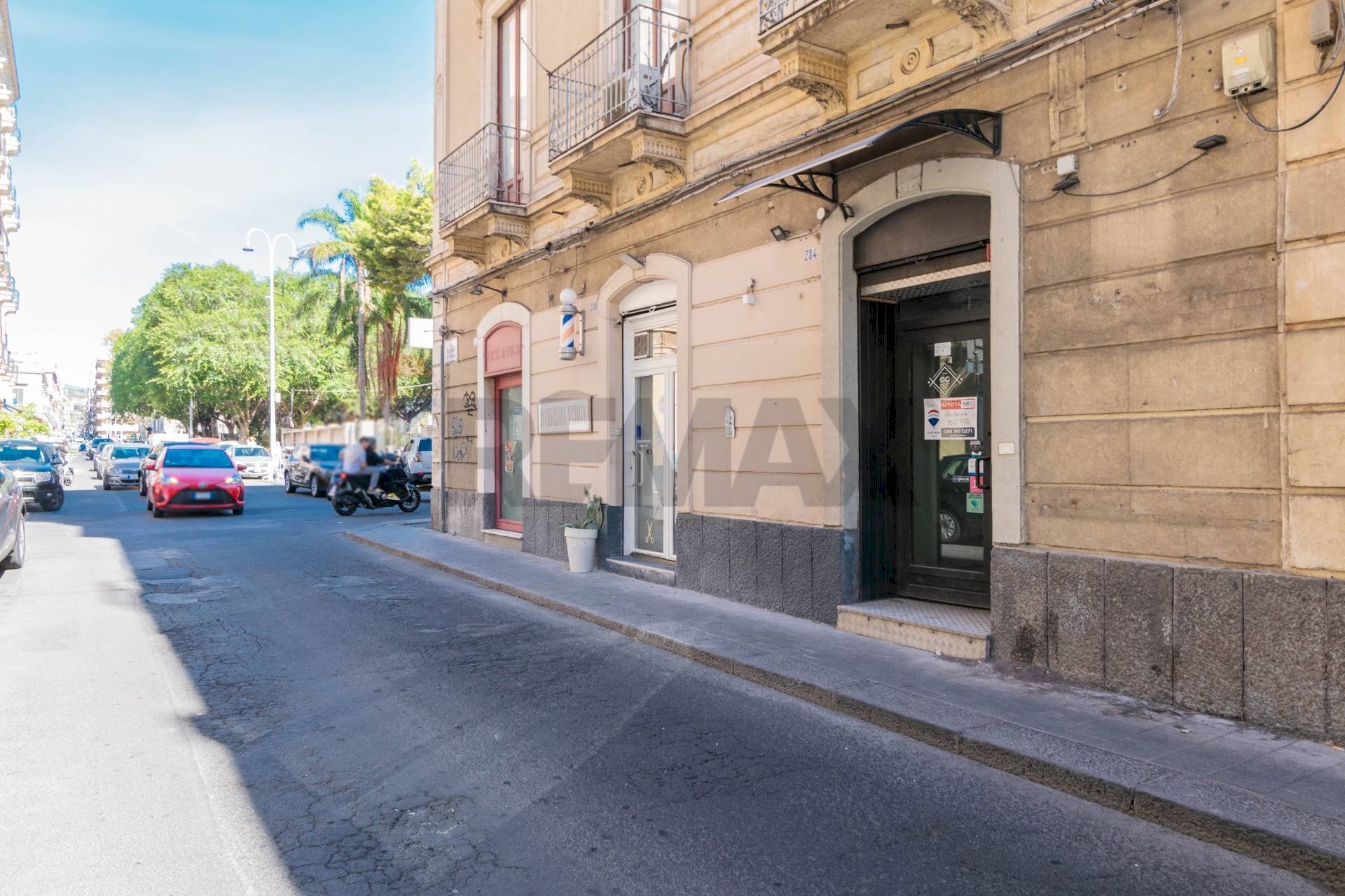Edificio all\'aperto - Shop Via Monsignore Ventimiglia
 
284, Catania - photo 1