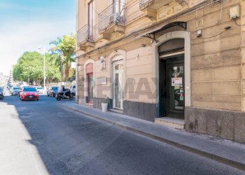 Edificio all\'aperto - Negozio Via Monsignore Ventimiglia
 
284, Catania - foto 1