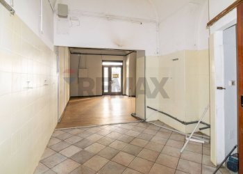 Stanza vuota - Negozio Via Monsignore Ventimiglia
 
284, Catania - foto 8