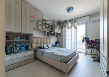 Camera / camera da letto - Quadrilocale Via Enrico Berlinguer
 
5, Figline e Incisa Valdarno - foto 18