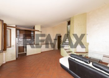 Cucina - Quadrilocale Via Francesco Petrarca
 
8, Figline e Incisa Valdarno - foto 2