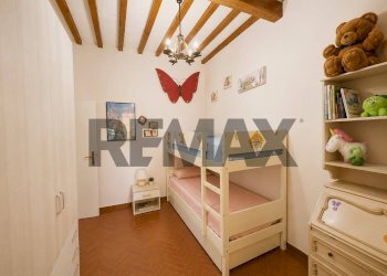 Camera / camera da letto - Four-room apartment Via 1 maggio
 
21, Bucine - photo 7