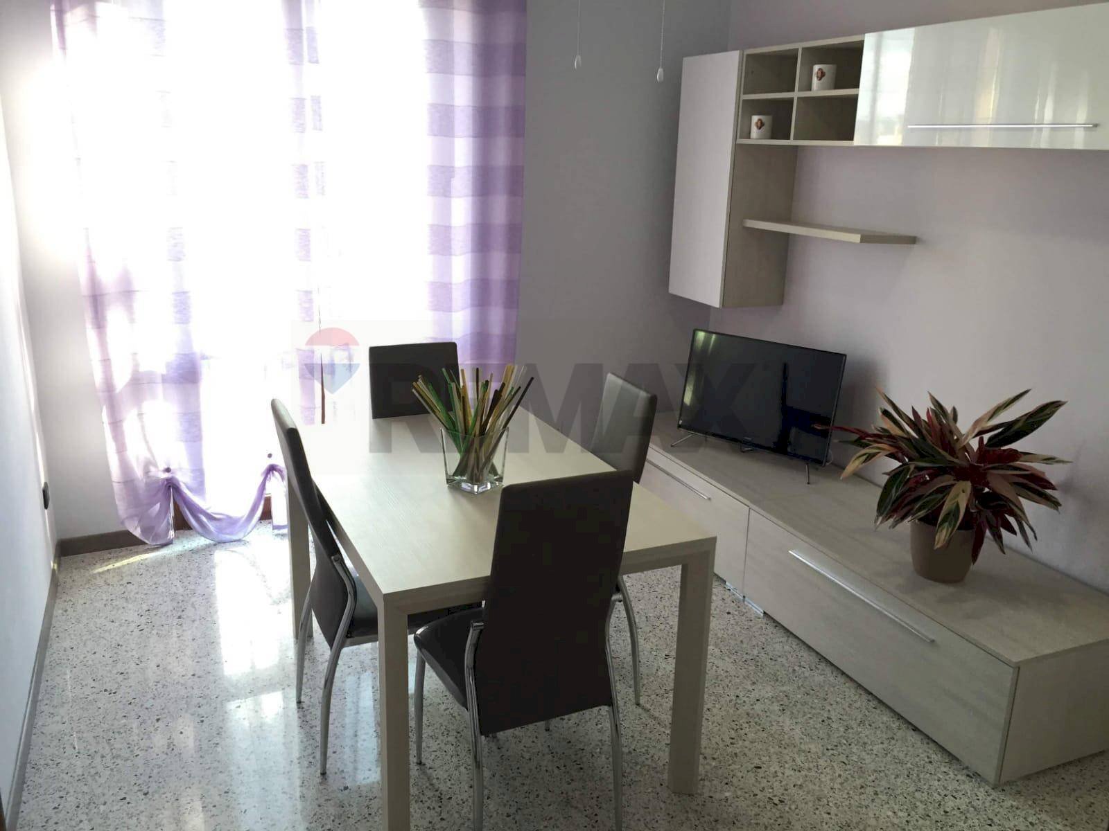 Sala da pranzo - Three-room apartment Via Arezzo
 
49, Perugia - photo 1