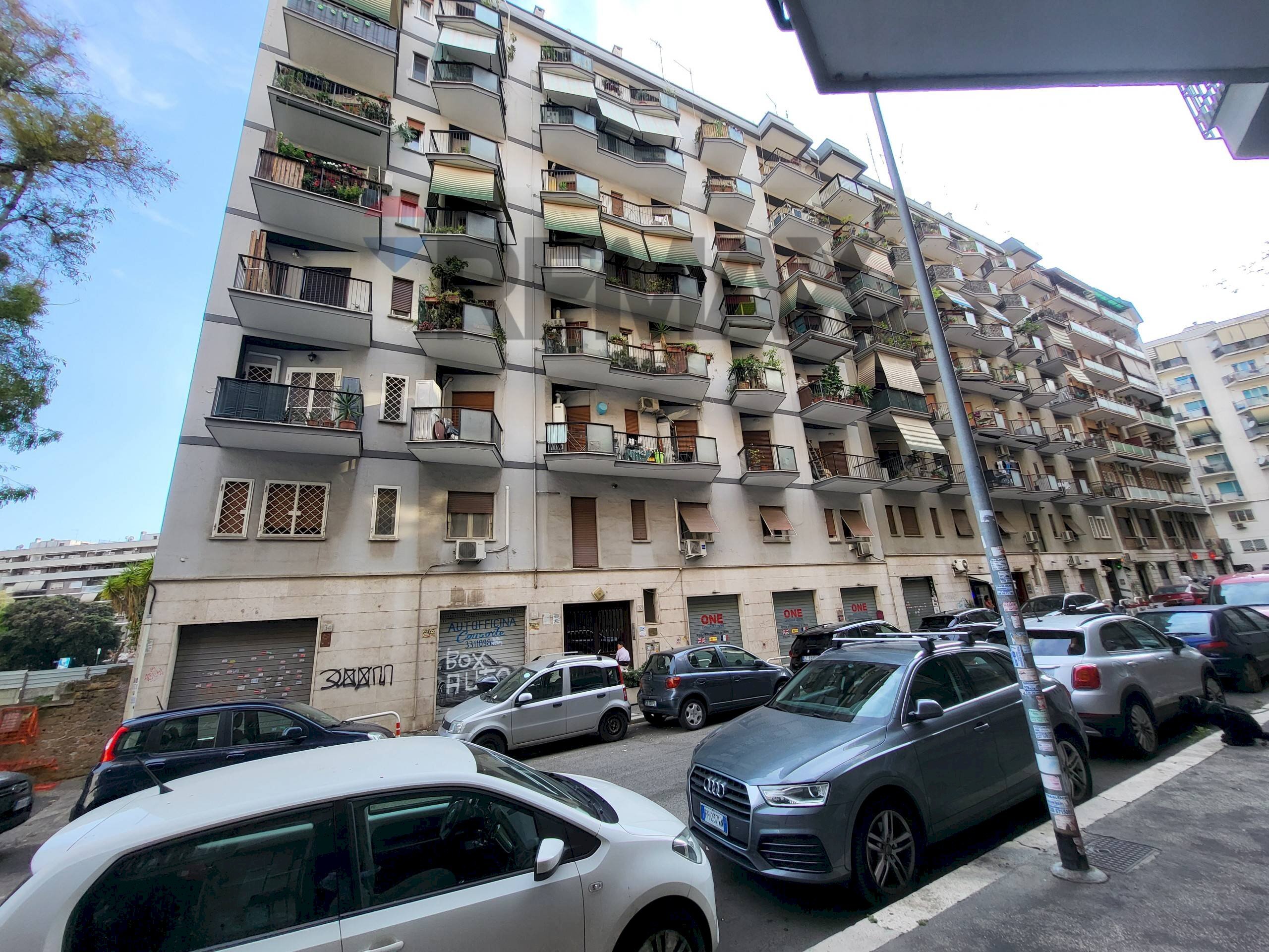 Edificio all\'aperto - Trilocale Via Colfelice
30, Roma - foto 3