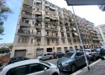 Edificio all\'aperto - Trilocale Via Colfelice
30, Roma - foto 3