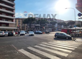 Edificio all\'aperto - Trilocale Via Colfelice
30, Roma - foto 10