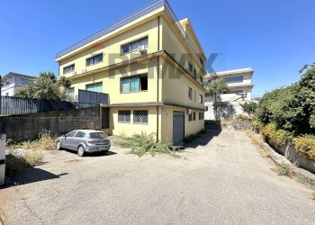 Casa all\'aperto - Ufficio Via Andrea Doria
 
9, Aci Sant'Antonio - foto 1