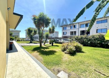 Giardino - Ufficio Via Andrea Doria
 
9, Aci Sant'Antonio - foto 5