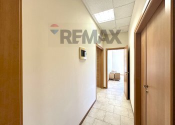 Hall / corridoio - Ufficio Via Andrea Doria
 
9, Aci Sant'Antonio - foto 27