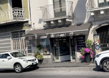 Edificio all\'aperto - Attività Commerciale VIALE DON LUIGI STURZO
112, Giarre - foto 1