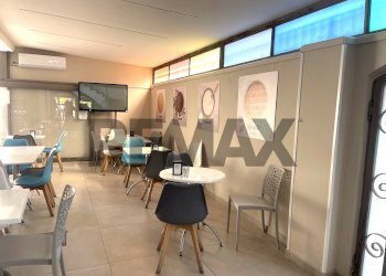 Sala da pranzo - Attività Commerciale VIALE DON LUIGI STURZO
112, Giarre - foto 13