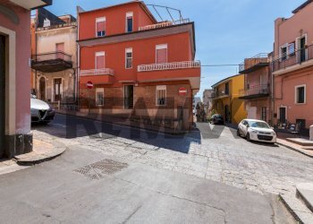 Edificio all\'aperto - Casa indipendente Via Vittorio Emanuele
 
227, Motta Sant'Anastasia - foto 2