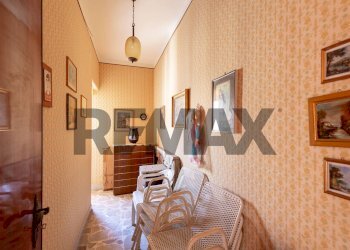 Hall / corridoio - Casa indipendente Via Vittorio Emanuele
 
227, Motta Sant'Anastasia - foto 32