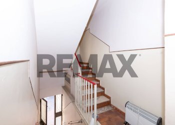Scale - Casa indipendente Via Vittorio Emanuele
 
227, Motta Sant'Anastasia - foto 34