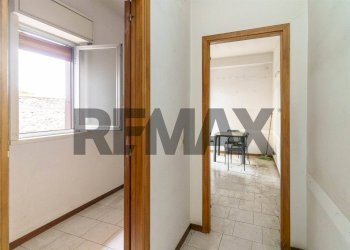 Hall / corridoio - Apartment via acicastello
 
33, Aci Castello - photo 6