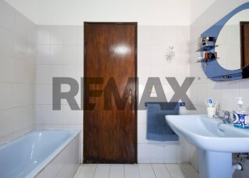 Bagno - Quadrilocale Via San Giuseppe
 
82, Mascali - foto 8