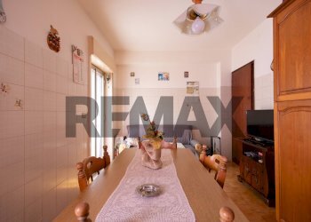 Sala da pranzo - Quadrilocale Via San Giuseppe
 
82, Mascali - foto 18