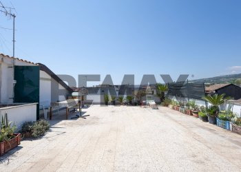 Terrazza - Quadrilocale Via San Giuseppe
 
82, Mascali - foto 20