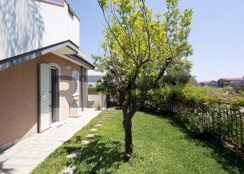 Giardino - Independent house via Dottore Mario Amato
 
5, Mascali - photo 16