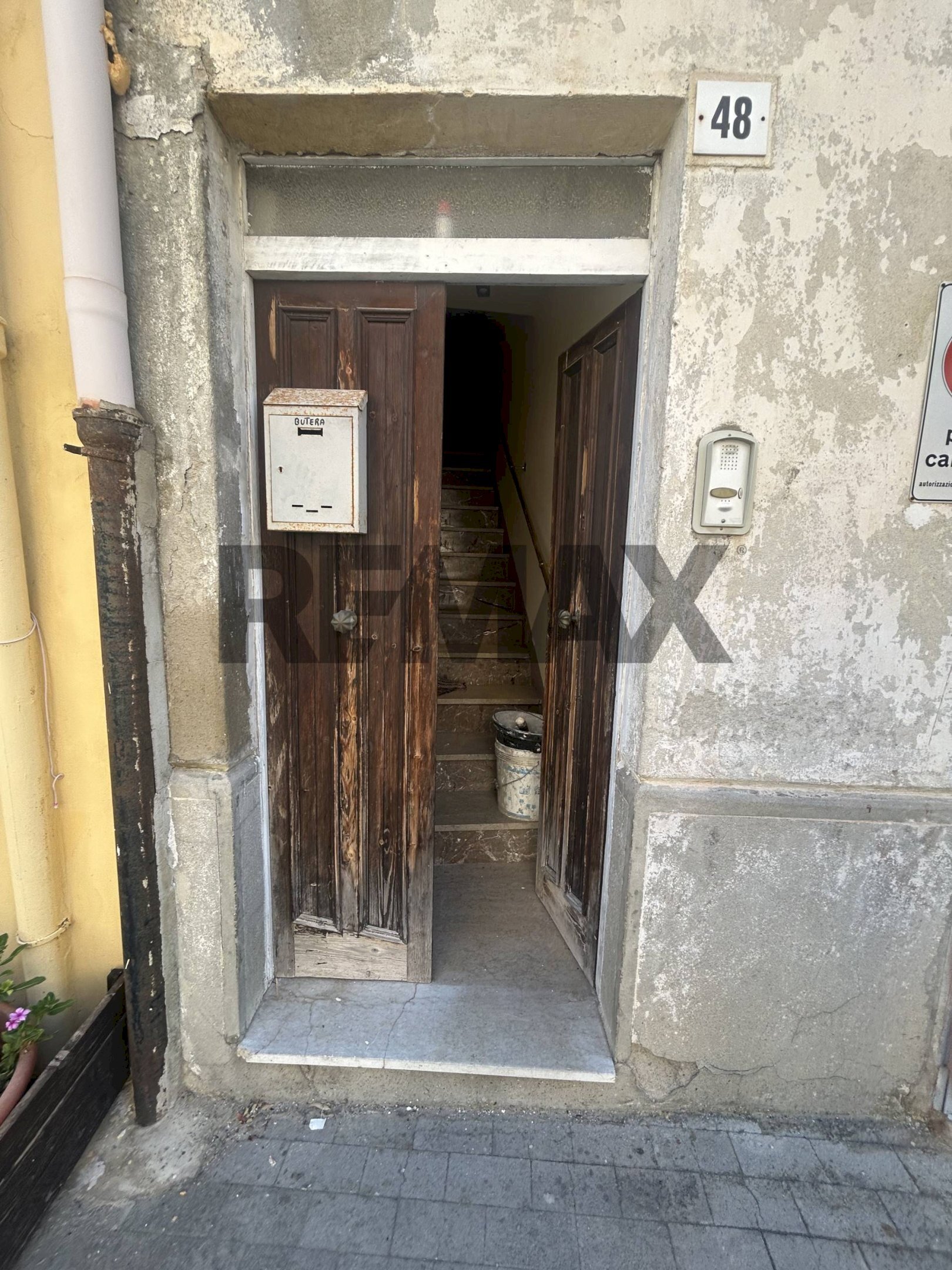 Scale - Casa indipendente via Signore Della Citta'
48, Caltanissetta - foto 2