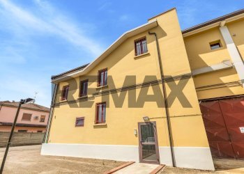 Terrazza - Office via aldo moro
5, San Martino Siccomario - photo 1