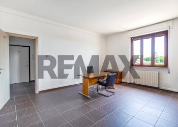 Stanza vuota - Office via aldo moro
5, San Martino Siccomario - photo 9