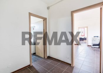 Hall / corridoio - Office via aldo moro
5, San Martino Siccomario - photo 11
