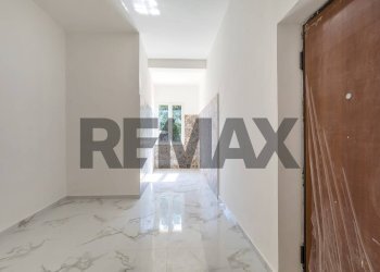 Hall / corridoio - Trilocale via Circonvallazione
 
16, Siziano - foto 2